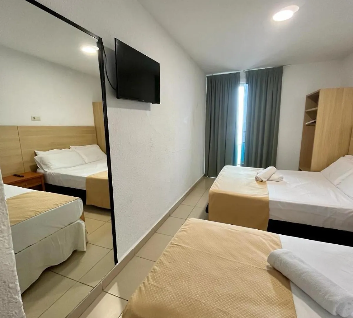 Hostal Mozaik Playa Lloret de Mar